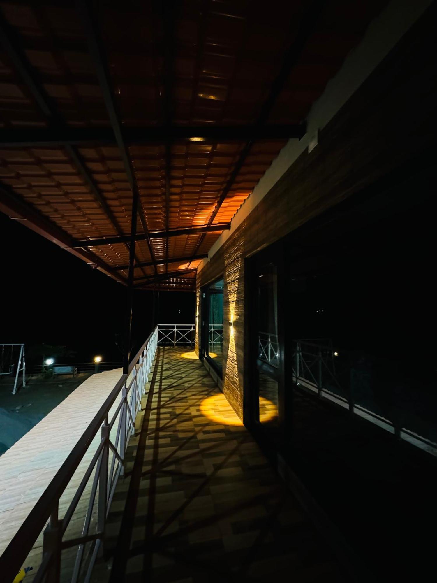 The Glasswater By The Backwater Homestay Kalyānpur Exterior photo