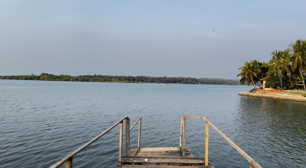 The Glasswater By The Backwater Homestay Kalyānpur Exterior photo