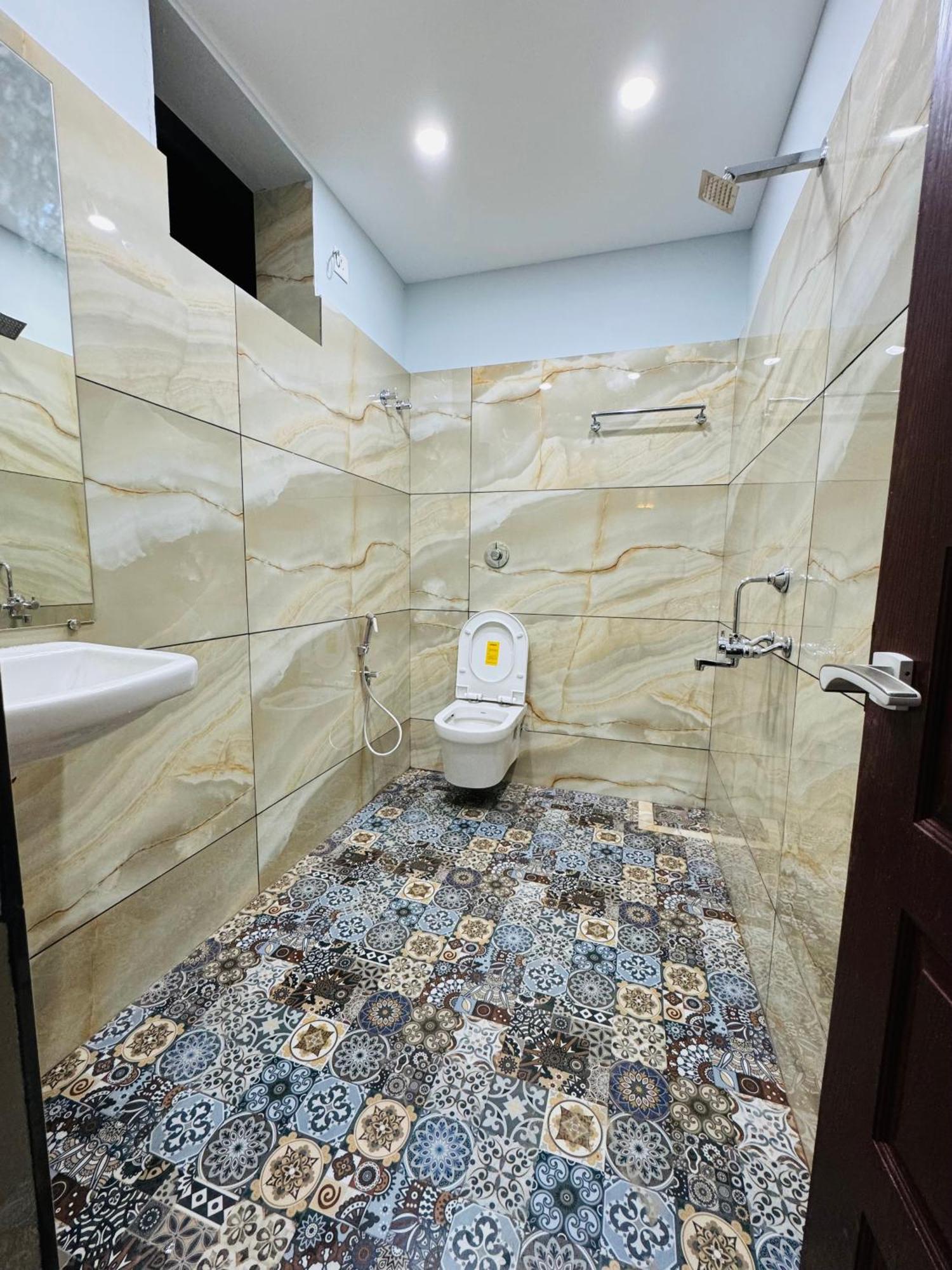 The Glasswater By The Backwater Homestay Kalyānpur Exterior photo