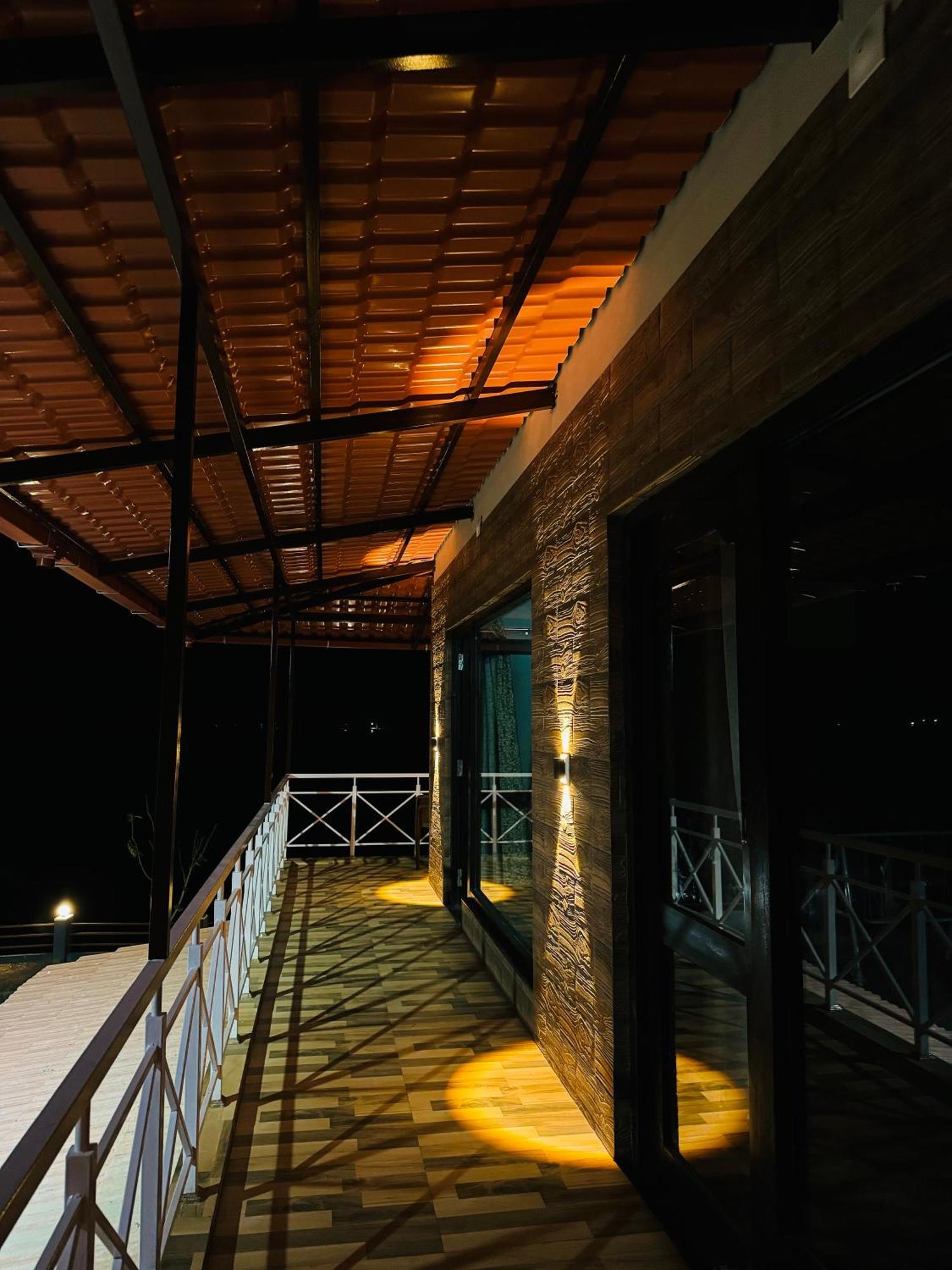 The Glasswater By The Backwater Homestay Kalyānpur Exterior photo