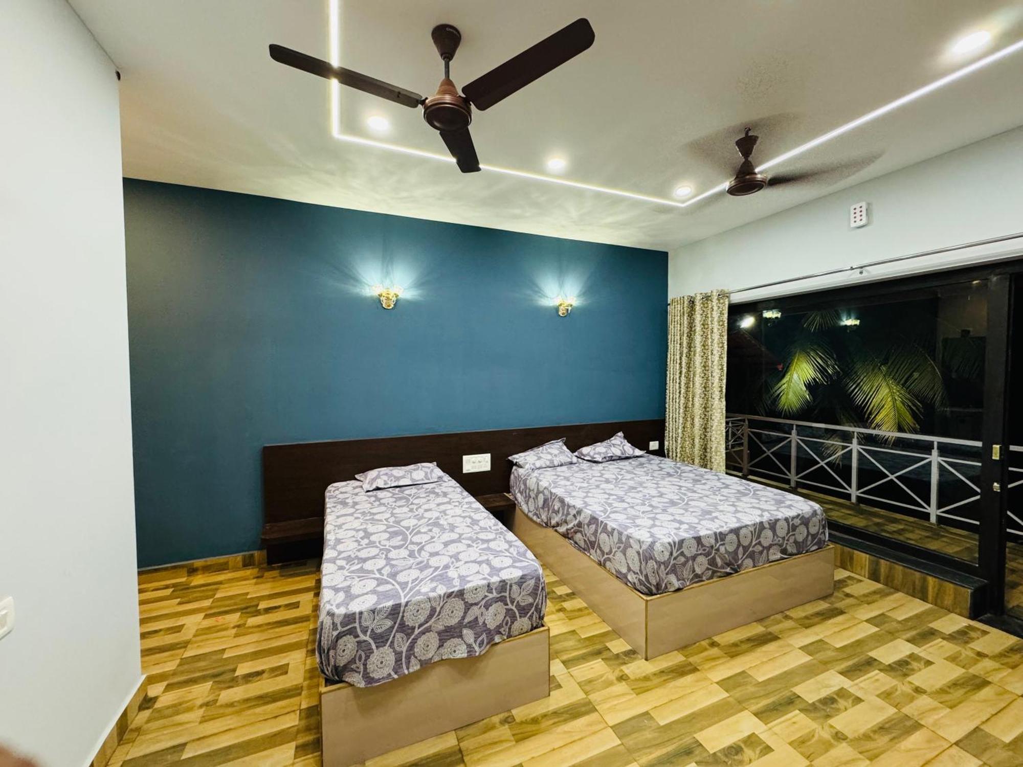 The Glasswater By The Backwater Homestay Kalyānpur Exterior photo