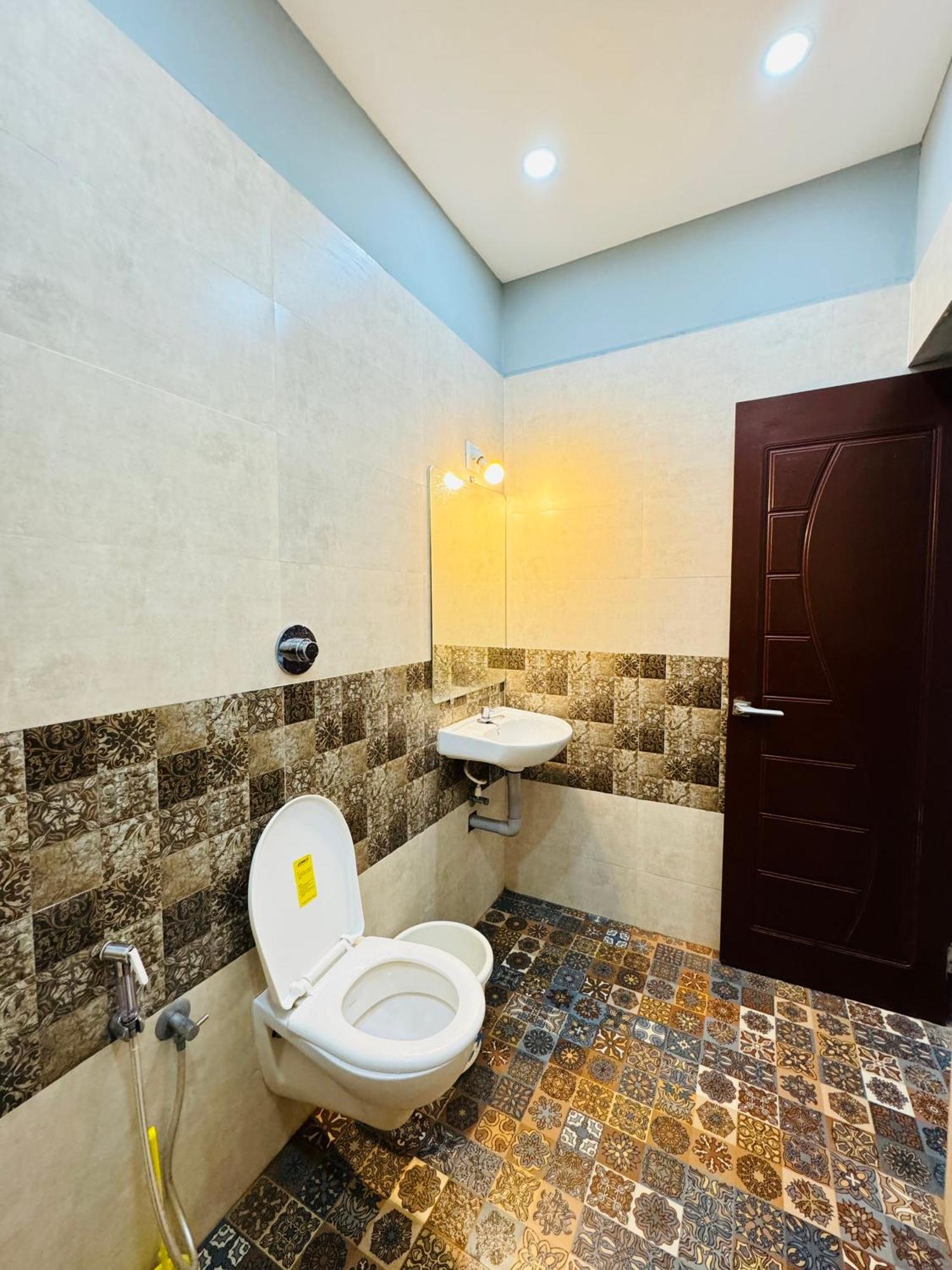 The Glasswater By The Backwater Homestay Kalyānpur Exterior photo